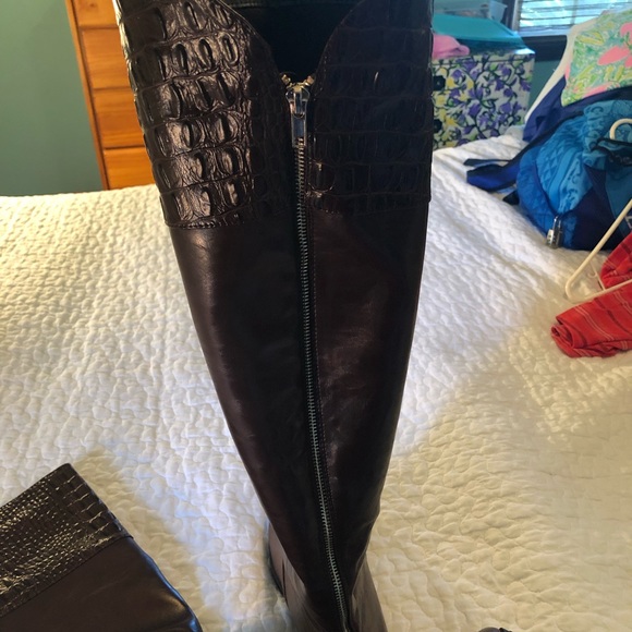 Pretty tall brown boots - Picture 4 of 7